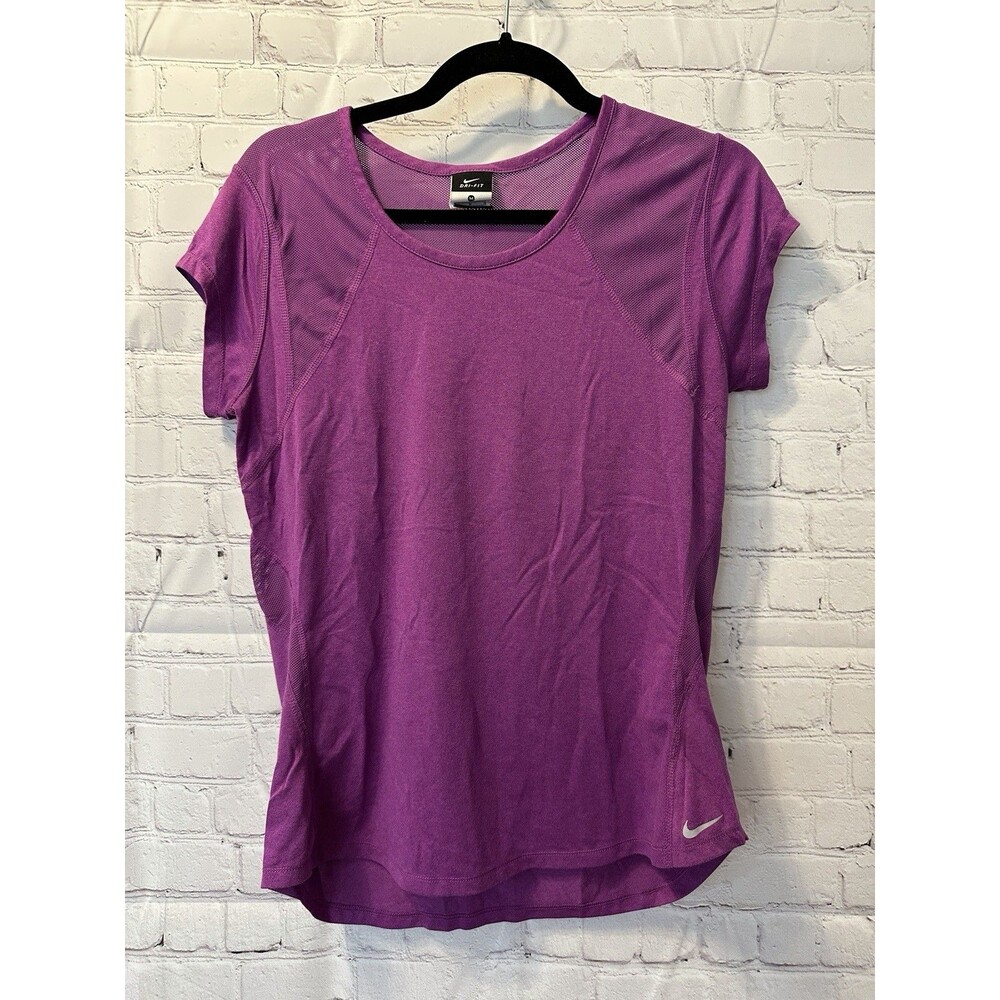 EUC Women’s Nike Dri-Fit Short Sleeve Top Size Medium